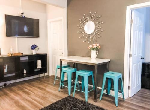 Convention close by 2BR Suite Free Parking