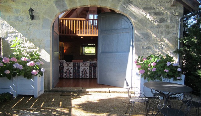 Converted barn. Picturesque countryside.
