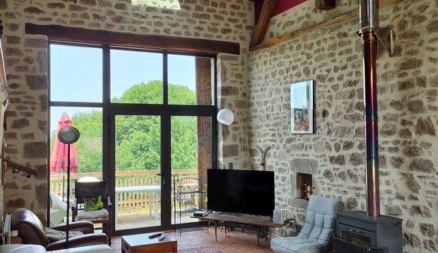 Converted barn, Morvan regional park. All comforts, nature, silence, top views