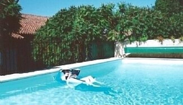 Converted Barn Private Fenced Pool Garden Covered Terrace Surrounded by Fields