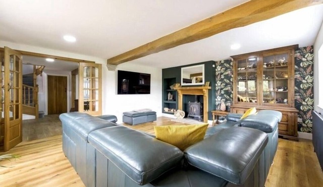 Converted Barn Rural Retreat In The Purbeck Countryside Close To Jurassic Coast