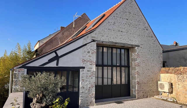 Converted barn with superb canal views