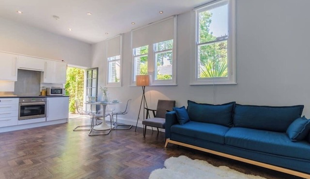 Converted flat in amazing converted schoolhouse near Fowey Harbour