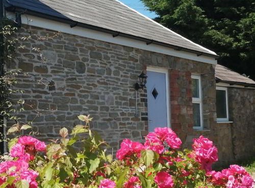 Converted rural stone cottage, Swansea