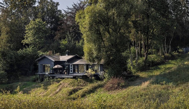 Converted scout house by Buresø lake and forest