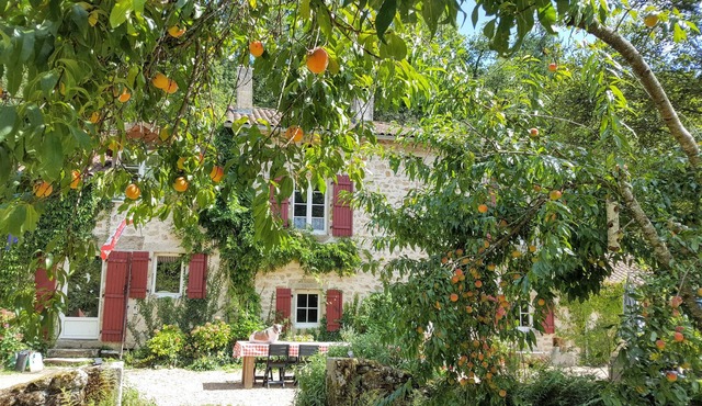 Converted water mill sleeping up to 7 people in naturel parc.