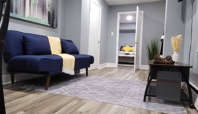 Convinient location, Remodel Apartment