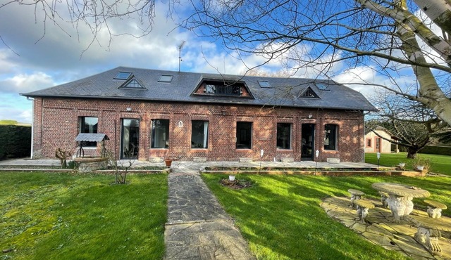 Convivial house with character 3 km from the sea