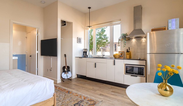 Conway Full B Buyout by AvantStay | Sleeps 30