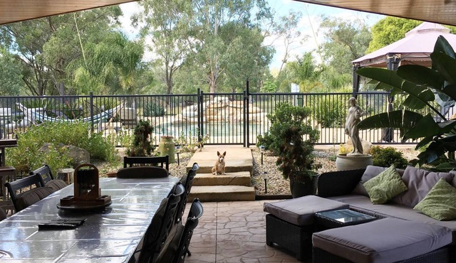 Cooby View Farm Stay