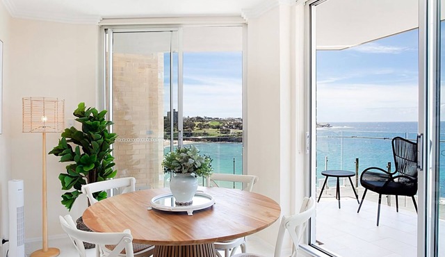 Coogee Lookout is Modern home with amazing ocean views and just across the road from beach!