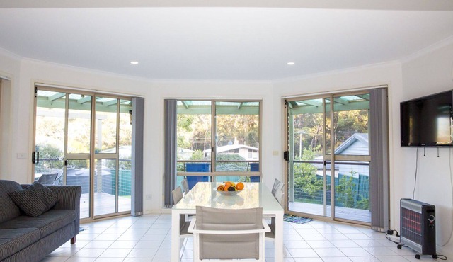 Cookies Beach House, South Durras