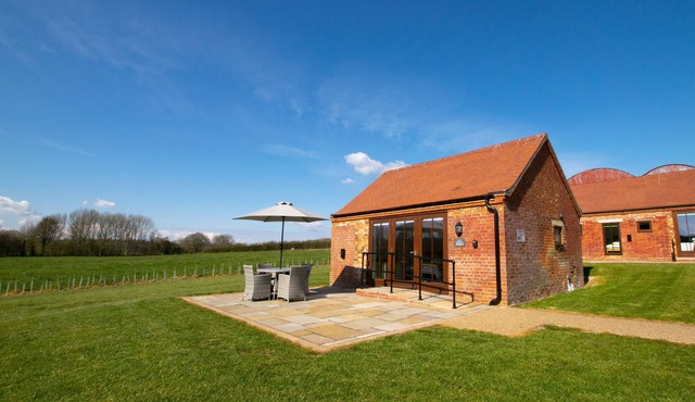 Cooks Hopper Hut - One Bedroom House, Sleeps 2