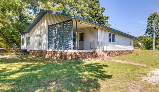 Cookson Vacation Rental w/Spacious Yard & Porch!
