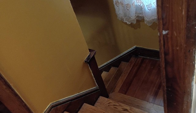 Cool 1 room with AC in charming Irvington