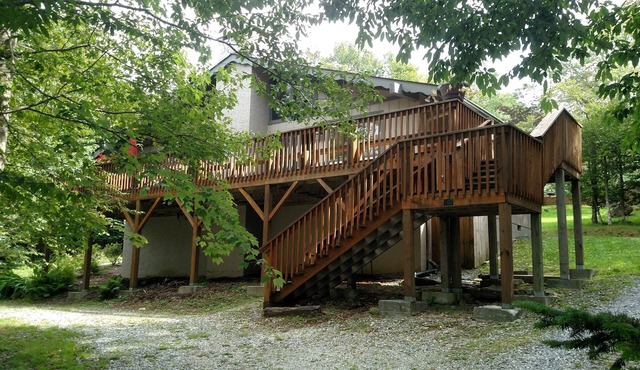 Cool Beech Mountain Retreat with Views, Hiking & Bike Access