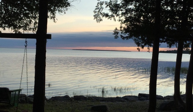 Cool breezes off Lake Michigan. Book your fall color stay! A few dates remain