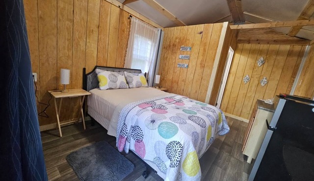 Cool cabin with AC in Kelso