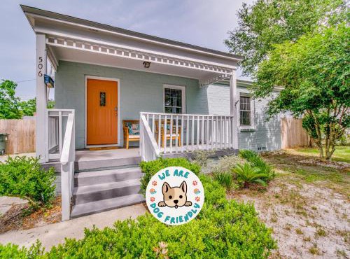 Cool Coastal Cottage