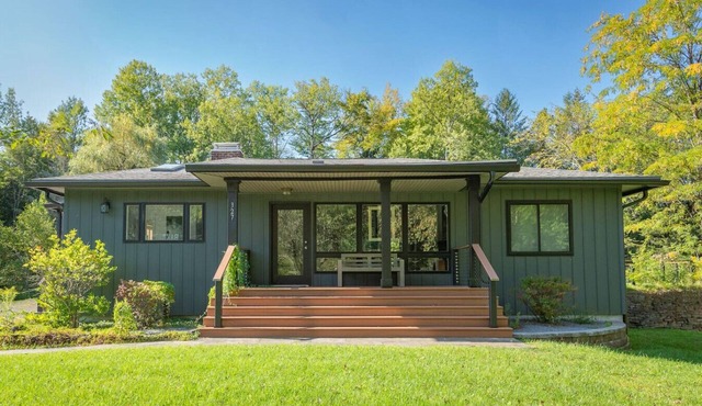 Cool & Comfy Escape | Family Fun Awaits | Close to the Action