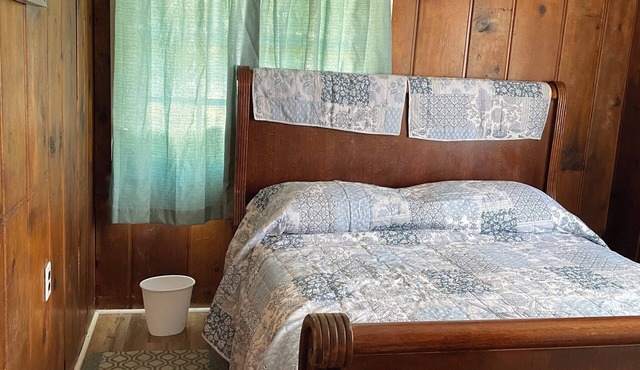 Cool corner apartment with AC in Mountain Home