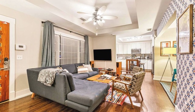 Cool East ATL-Huge Fenced Yd-Fire pit-King Bed