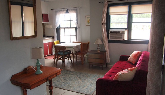 Cool ground floor apartment #101