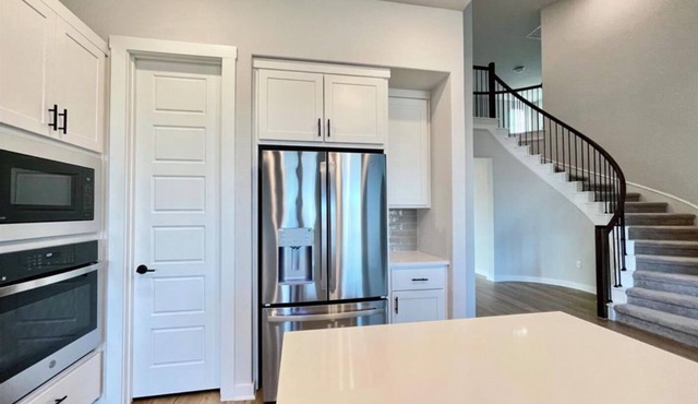 Cool house with AC in South Austin
