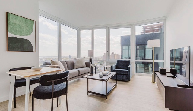 Cool Jersey City 2BR w/Gym, Game Room & Virtual Golf, by Blueground