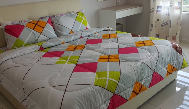 Cool & Modern Condo, Penang @ 3br & 3 Baths With Free Wifi