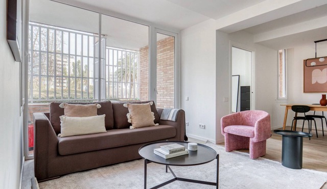 Cool Sarrià 3BR w/Doorman, Newly Renovated, by Blueground