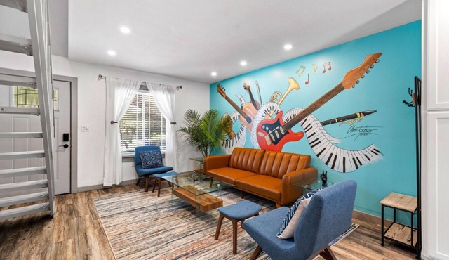 Cool Vibes SoCo Townhome!