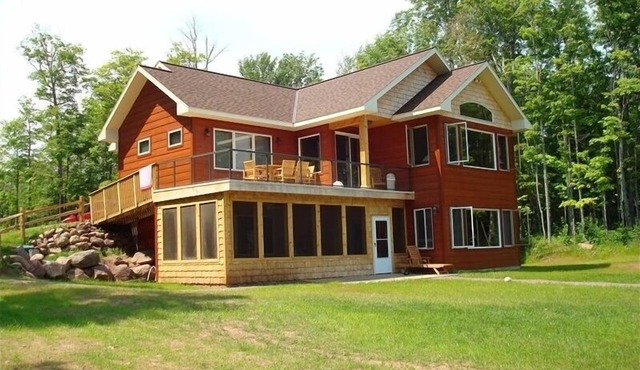 Cool Water Shores, Lake Gogebic Luxury Home