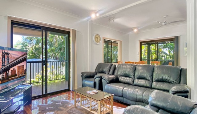 Cool Waters at Horseshoe Bay - comfortable family beach house with fantastic alfresco entertaining