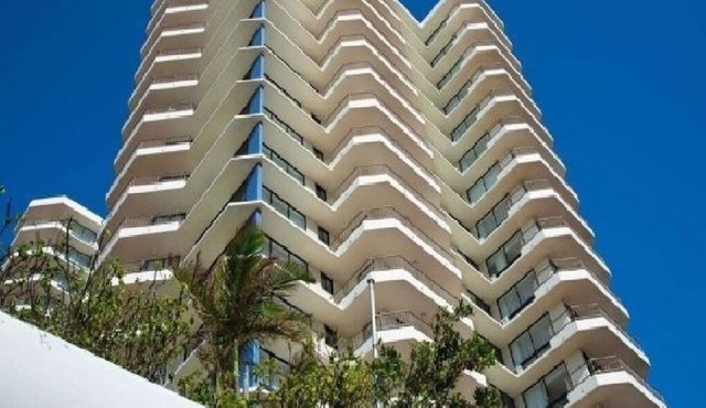 COOLANGATTA BEAUTIFUL ABSOLUTE BEACH FRONT APART AVAILABLE 5TH - 12TH JAN 2024