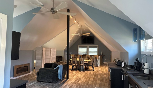 Coolest home away from home! Super cozy, modern, and comfy!