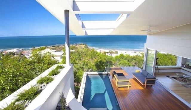 Coolum Bays Beach House - Discover ultimate luxury at this award-winning architectural masterpiece.