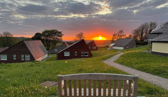 Coombe View Cornwall Holiday Lodge Near Bude. Sea Views. Large Patio Sleeps 6.
