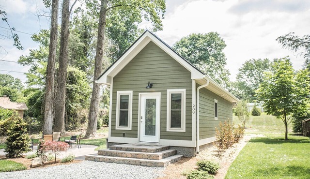 Coop's Coop: A newly renovated studio cottage