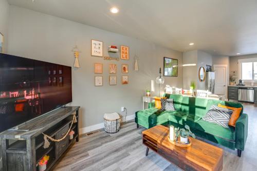 Coopers Cottage~ River Views+Pet friendly