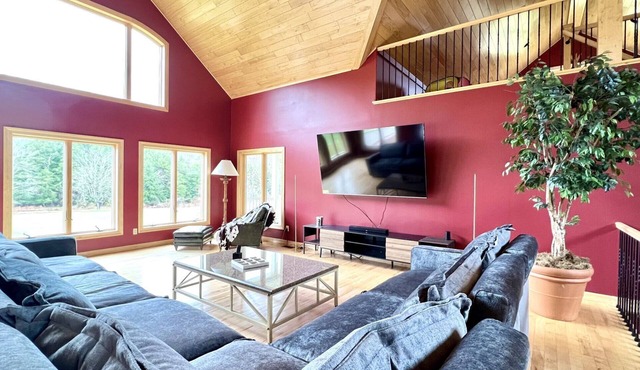 Cooperstown All Star Newly Renovated 5B 3.5B with Amazing view and Creek