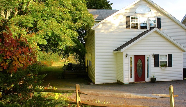 Cooperstown Baseball Rentals - CREEKSIDE CHALET