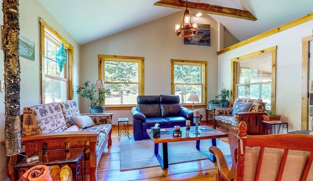 Coos Canyon Lodge: Ideal for Outdoor Lovers