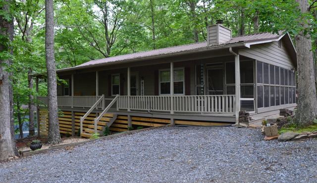 Coosawattee River Resort, The Cottage in the Woods, Pet Friendly