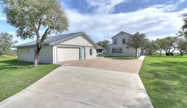 Copano Bay Retreat- Pool & Fishing Pier