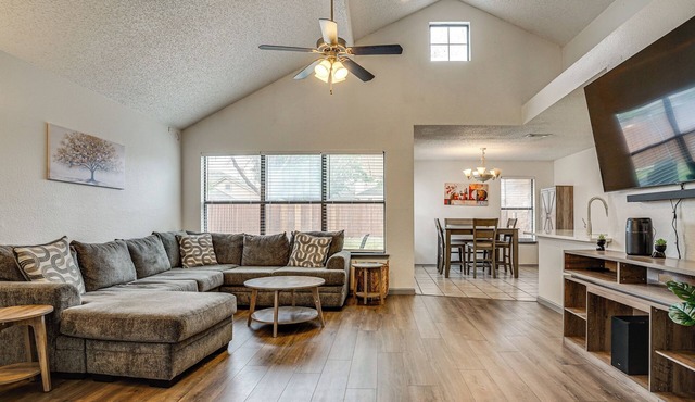Coppell Corporate Stay: Near DFW, Schools & Parks