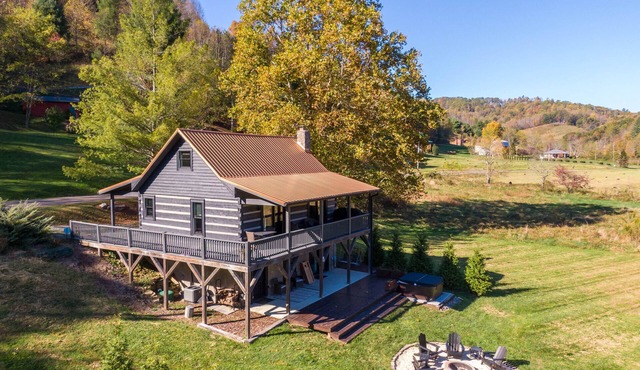 Copper Cabin - modern cabin along Cove Creek, hot tub, fire pit