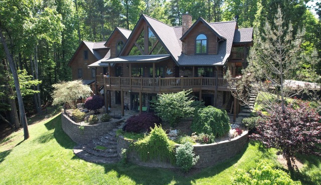 Copper Canyon - Luxury Lodge located on Private Lake