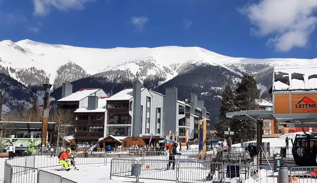 Copper Junction Beautiful One Bedroom. Ski-in/Ski-out!