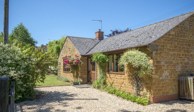 Copperstones, is in quiet idyllic location amid rolling hills in the Cotswolds